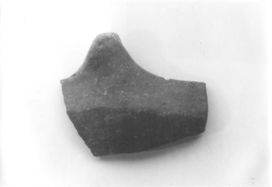 Scodella carenata con presa triangolare verticale